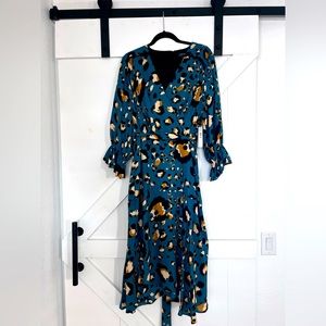 NWT Tahari 16W Long sleeve, Animal Print Wrap Dress